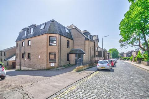 3 bedroom apartment for sale, Roseangle, Dundee DD1