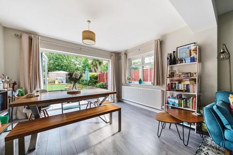 150 Bracondale Road, London, SE2 9EF