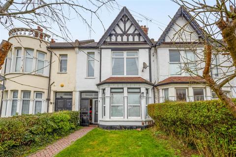 2 bedroom apartment for sale, FINCHLEY ROAD, Westcliff-On-Sea