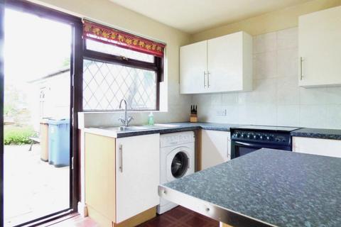 2 bedroom end of terrace house for sale, The Close, Skipton