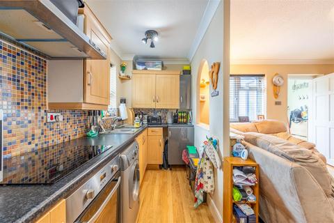 1 bedroom terraced house for sale, The Bentleys, Southend-On-Sea