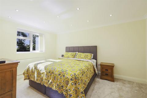 55 Woodmansterne Street, Banstead, SM7 3NF