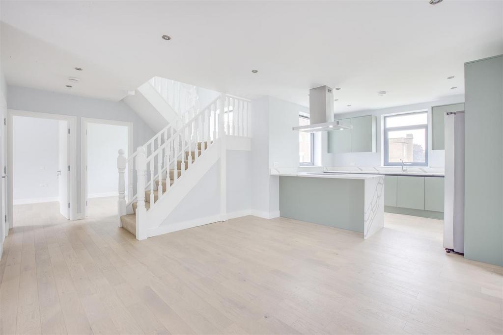 Maplefox Cottage, Wycombe Road, HP14 4 EG-11.jpg
