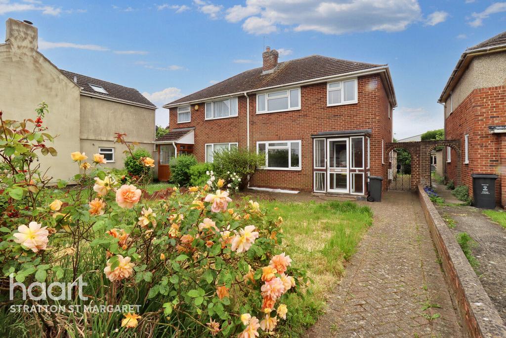 Ermin Street, Swindon 3 bed semidetached house for sale £300,000