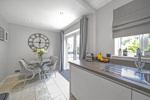 15 Cornstone Fold, Leeds, LS12 5SX