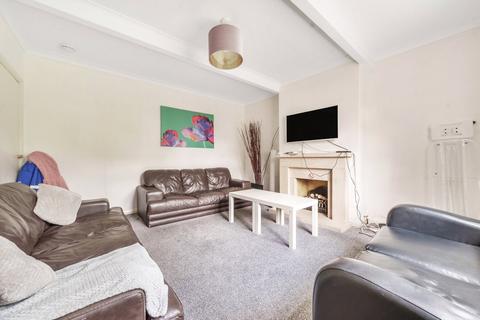 4 Ashenden Road, Guildford, GU2 7UU