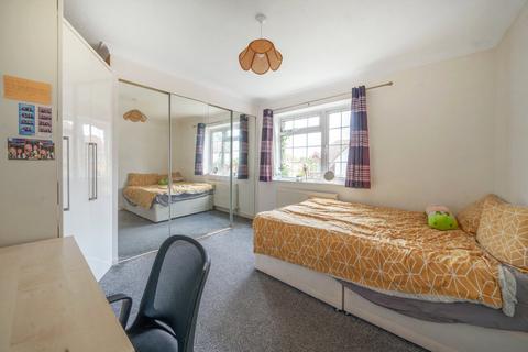 4 Ashenden Road, Guildford, GU2 7UU