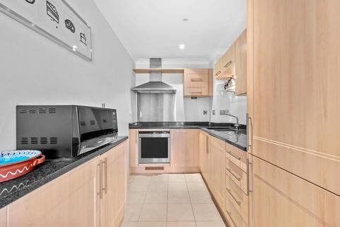 2 bedroom apartment for sale, Baker Street, Weybridge, KT13