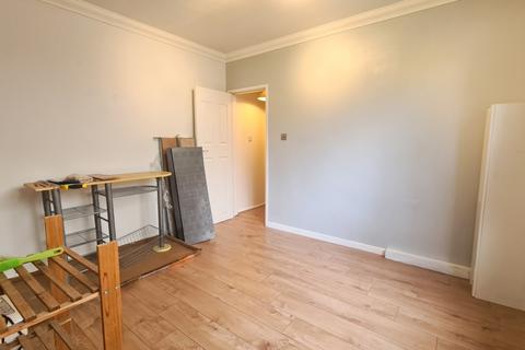 1 bedroom ground floor flat to rent, Albert Road, Poole