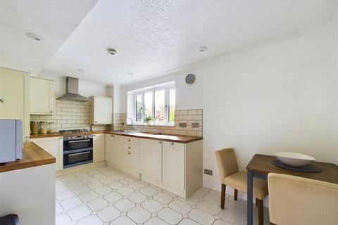 2 bedroom flat for sale, Mill House Gardens, Worthing, BN11