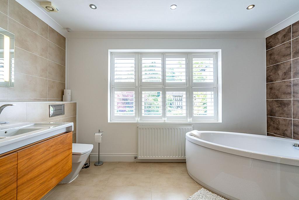 Main Bathroom