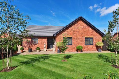 2 bedroom bungalow for sale, Pear Tree Close, Much Dewchurch, Hereford, HR2