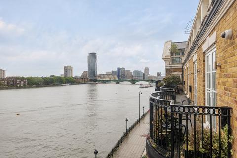 4 bedroom flat for sale, Admiral Court, London