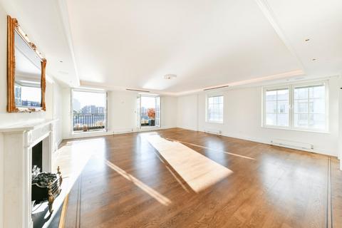 4 bedroom flat for sale, Admiral Court, Chelsea, London