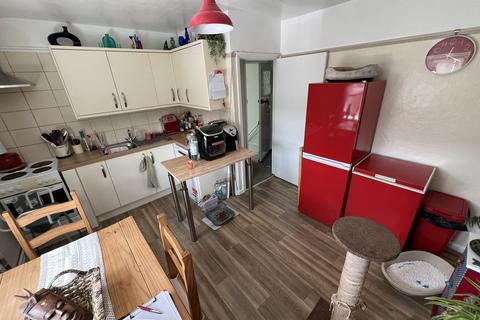 2 bedroom flat for sale, Merlin Street, Carmarthen, Carmarthenshire