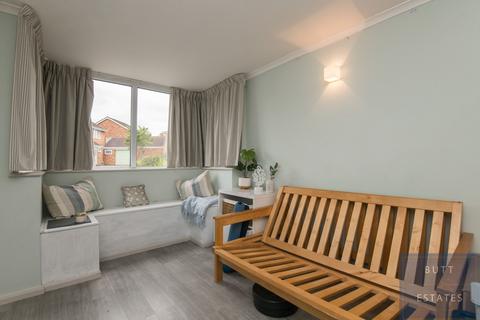 7 Grecian Way, Exeter, EX2 5PF