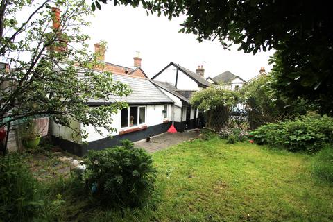 3 bedroom cottage for sale, Churchill Road, Poole BH12