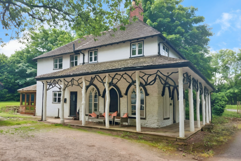 4 bedroom detached house for sale, Fillongley Lodge Cottage, Tamworth Road, Fillongley, Coventry, West Midlands CV7 8EA