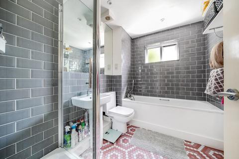 20 Gwynne Road, Caterham, CR3 5FH