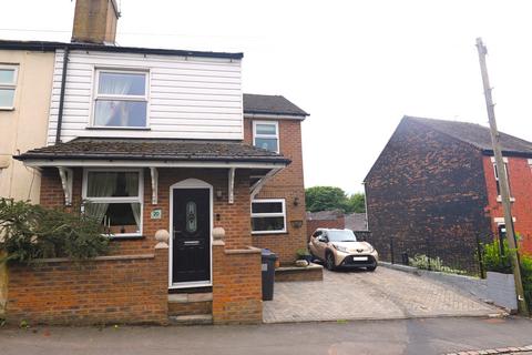 3 bedroom semi-detached house to rent, High Street, Alsagers Bank, ST7