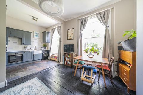 160b Lewisham Way, London, SE4 1UU