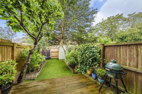 42 Cardinals Way, London, N19 3UZ