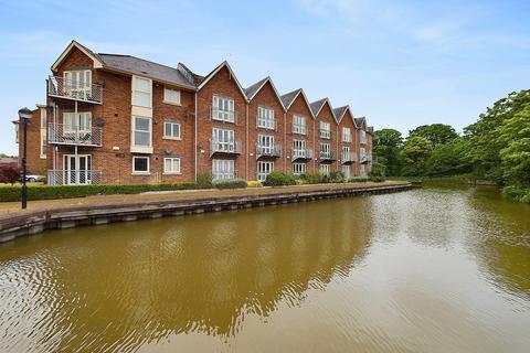 3 bedroom townhouse for sale, Waters Edge, Chester, CH1