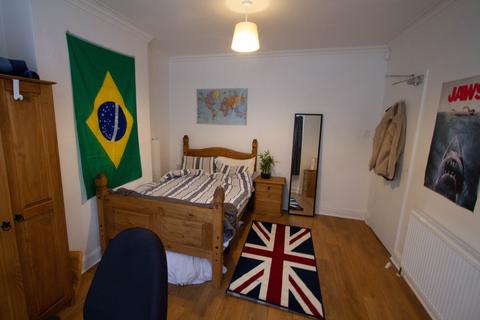 5 bedroom house to rent, 18 Balfour Road, Lenton, Nottingham, NG7 1NZ