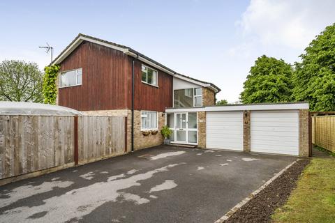 4 bedroom detached house for sale, Iris Close, Basingstoke, Hampshire
