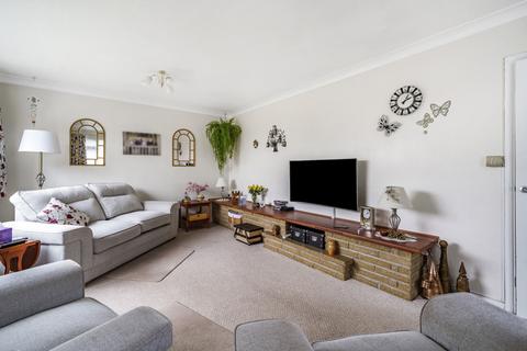 1 Iris Close, Basingstoke, RG22 5NS