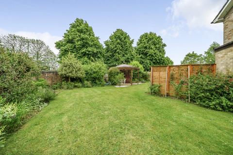1 Iris Close, Basingstoke, RG22 5NS