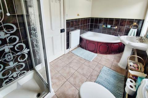 92 Earls Road, Nuneaton, CV11 5HP