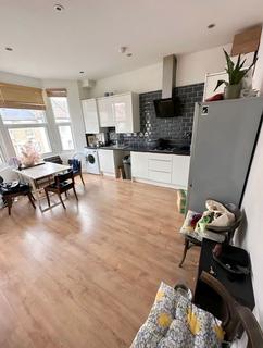 3 bedroom maisonette for sale, St. Mary's Road, London, E10 5RB