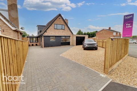 3 bedroom detached house for sale, Langford Drive, Northampton