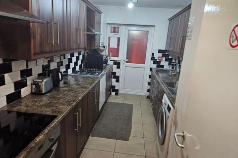 5 bedroom terraced house for sale, Chaucer Avenue, Hounslow TW4