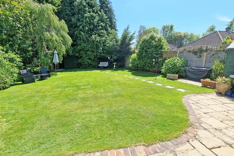4 bedroom detached house for sale, Avenue Road, New Milton, Hampshire, BH25