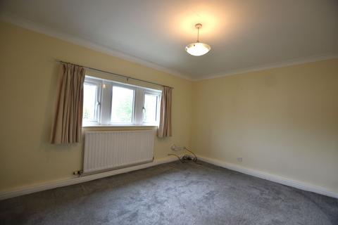 2 bedroom flat to rent, Manorfields, Whalley, BB7
