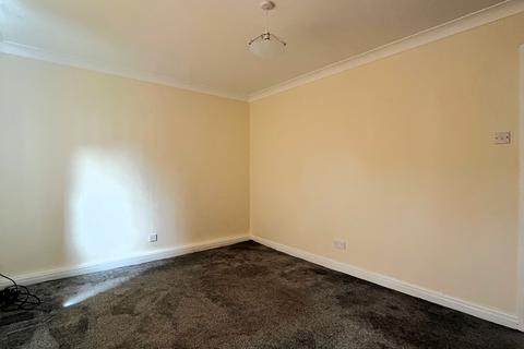 2 bedroom flat to rent, Manorfields, Whalley, BB7