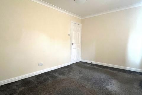 2 bedroom flat to rent, Manorfields, Whalley, BB7