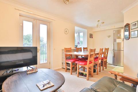 5 Jemmett Close, Kingston Upon Thames, KT2 7AJ