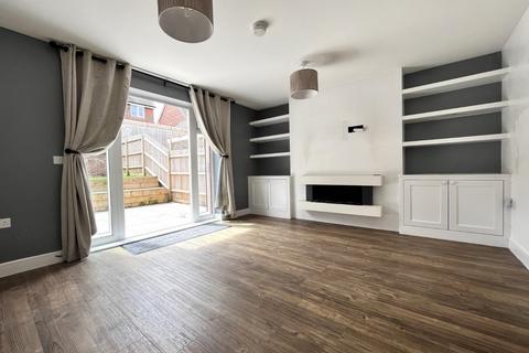 9 Foresters Drive, Liphook, GU30 7WR