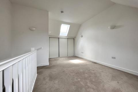 9 Foresters Drive, Liphook, GU30 7WR