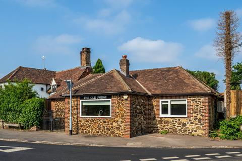 2 bedroom bungalow for sale, Elstead, Godalming GU8