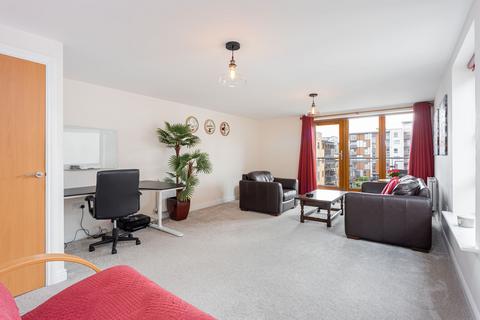 2 bedroom apartment for sale, Finlay Court, Crawley RH10