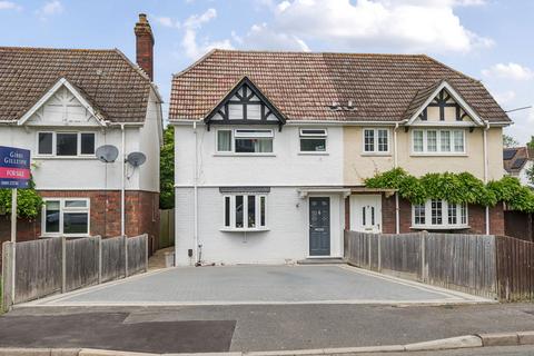 4 Benbow Waye, Uxbridge, UB8 2EY