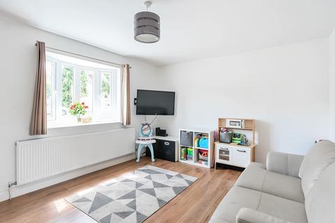 4 Benbow Waye, Uxbridge, UB8 2EY