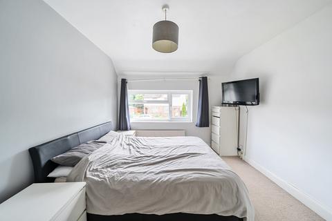 4 Benbow Waye, Uxbridge, UB8 2EY