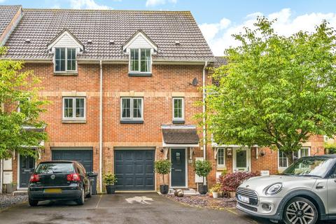 3 bedroom terraced house for sale, Catmint Close, Chandler's Ford, Hampshire, SO53