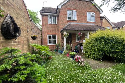 3 bedroom end of terrace house for sale, Belgrave Mews, Stevenage, Hertfordshire, SG2