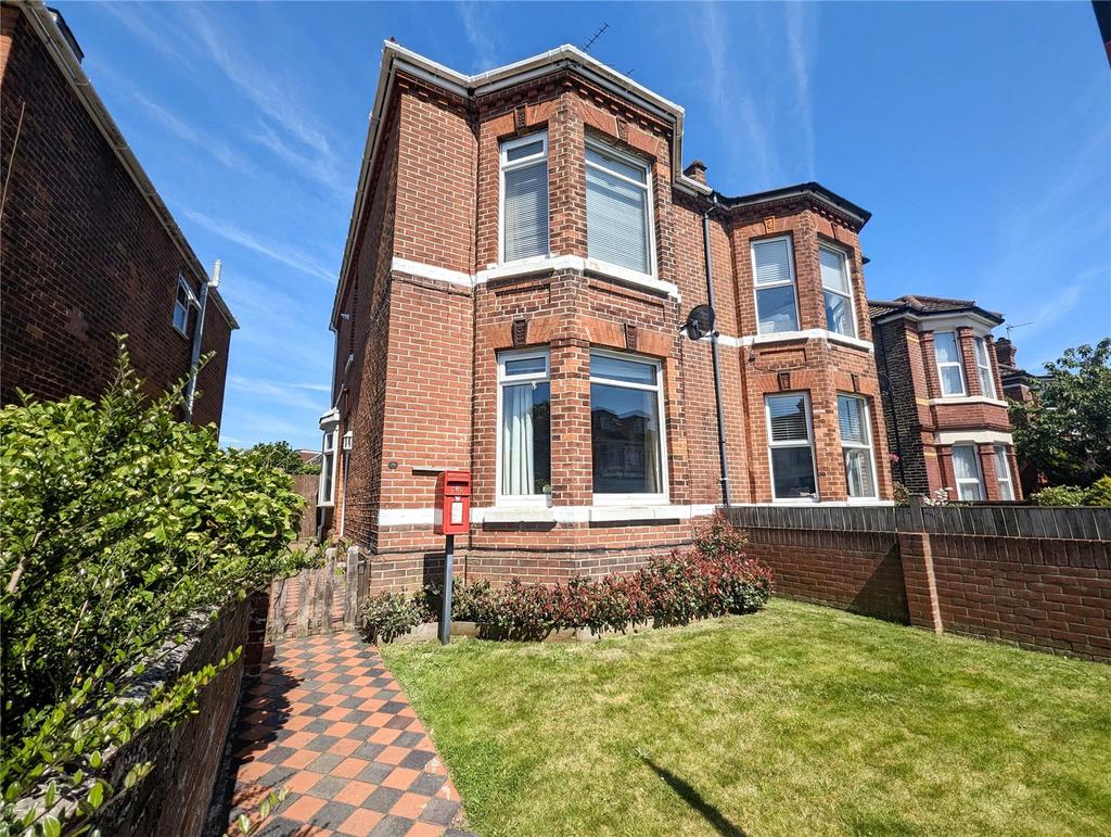 Brockhurst Road, Gosport, Hampshire... 3 bed semidetached house for